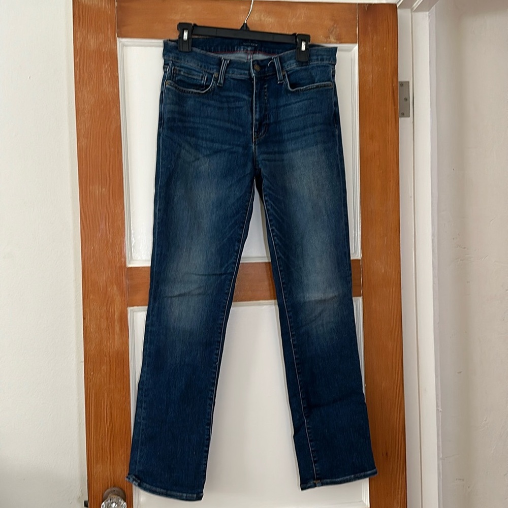 Barely worn Tommy Hilfiger straight jeans